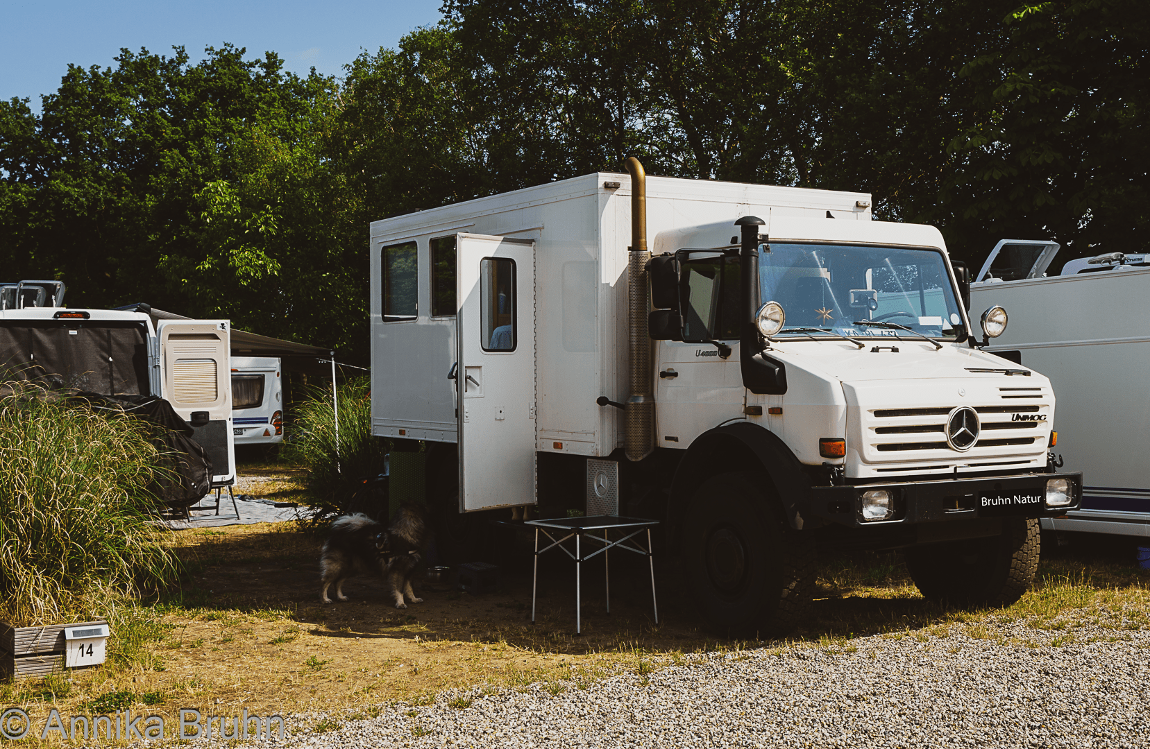 Camping Tante Henni. Papa, was machst du da
